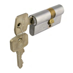 Profile cylinder short 26.5/26.5 mm key/key. Polished Chrome Plated. Max door thickness - 1 1/4 inch